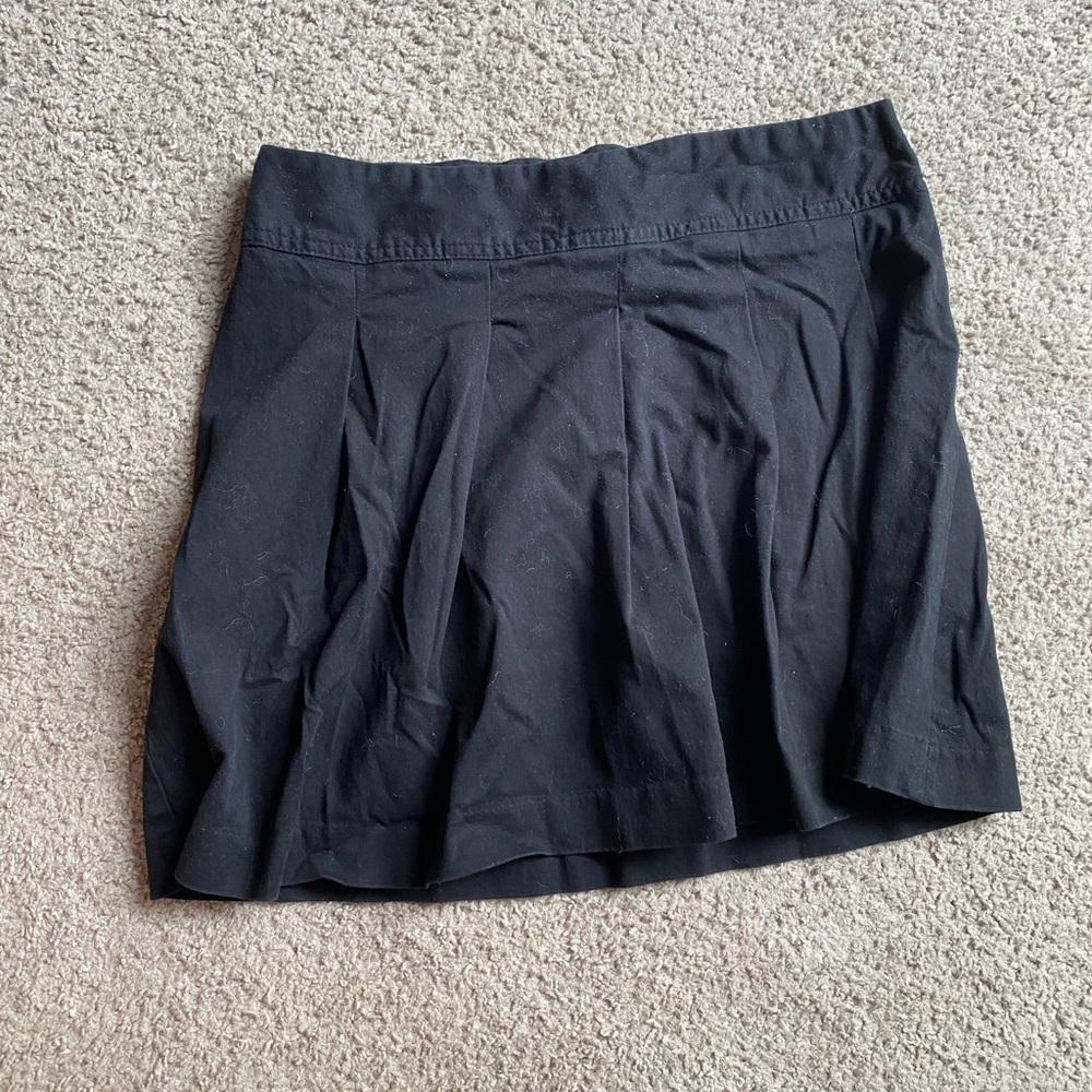Girls uniform skirt, black, zipper closure.  Size 16P